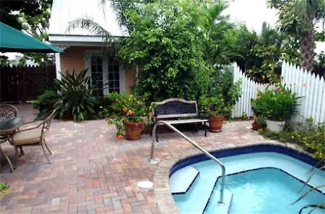 Hotel Tropical Inn Key West